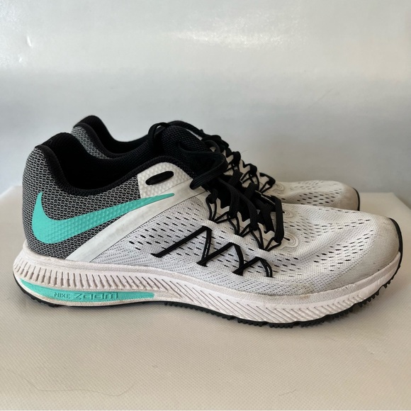 Nike Shoes - Nike Zoom Winflo 3 Sneakers
